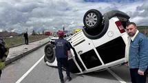 Muş'ta Ticari Araç Takla Attı