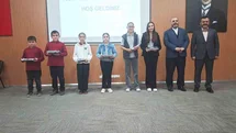 Başarılı Öğrencilere Ödüller Verildi