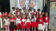 Efeler’in minikleri 23 Nisan’ı kutladı