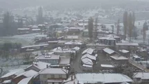 Mihalıcçık'ta Nisan Ayında Kar Yağışı