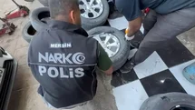 Narkotik Köpeği Tokyo Hiçbir Şeyi Atlamadı! Mersin'de Aracın Lastiklerine 8,2 Kilo Eroin Gizleyen Tacir Tutuklandı