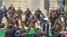 Yeni Zelanda Askerleri Haka Dansıyla Anıldı