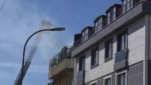 Üsküdar'da Çatı Yangını Paniğe Neden Oldu