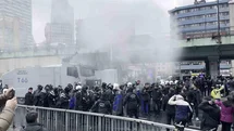 Mecidiyeköy'de TOMA ile Müdahale