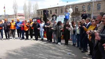 Ardahan’da 1 Mayıs Emek ve Dayanışma Günü halaylarla kutlandı