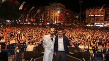 Sevilen sanatçı Sefo Denizli’yi salladı