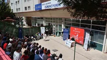 Bilim Kafede Etiketlerin Dili Ele Alındı