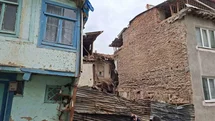 Afyonkarahisar’da Ahşap Evde Göçük Oluştu