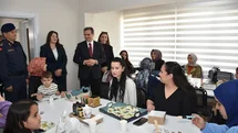 Salihli'de Aile Destek Merkezi Açıldı
