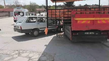 Çorum'da Kamyon ve Otomobil Çarpıştı