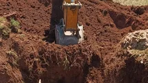 Ekipler seferber oldu, çukura düşen inek kurtarıldı