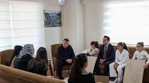 Vali Sözer çocuklarla bir araya geldi