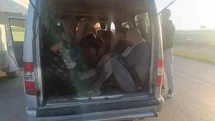 Hafif Ticari Araçta 10 Göçmen Yakalandı
