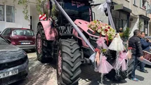 Sivas’tan Pembe Traktörle Gelin Almaya Gitti