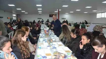 Hıdırellez Şenliklerinde Yüzlerce Kişiye İkram Yapıldı