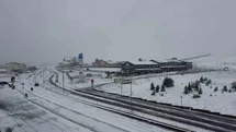 Mayıs karı Erciyes'i kapladı