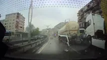 Kocaeli'nde Zincirleme Kaza Görüntüleri Yayınlandı