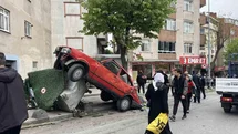 Bağcılar'da Freni Boşalan Kamyon Kazası