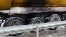 Kayseri'de Tır Lastiklerinde Yangın Çıktı