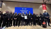 İstanbul’da Arama Kurtarma Gönüllüleri Peçelerini Takti