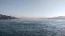 İstanbul Boğazı'nda Yoğun Sis Etkisi