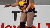 Ayvalıklı genç voleybolcu Minel Yalçın milli takım kampına davet edildi