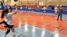 Kars'ta Vali Sporcularla Voleybol Oynadı
