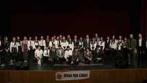 Sivas'ta Öğrenciler Tiyatro Sahneledi