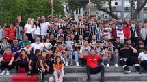 Burhaniye Belediyespor Şampiyonluk Kupasını Kaldırdı