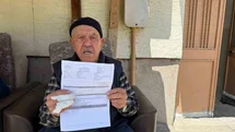 Kapıyı kırıp 86 yaşındaki adamı önce merdivenden attı, sonra darp etti