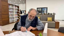 68 yaşında kütüphanede Osmanlıca ve Arapça öğreniyor