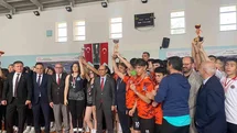 Okullar arası spor festivali coşkusu: Ödüller sahiplerini buldu