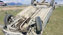 Çaldıran’da otomobil takla attı: 2 yaralı