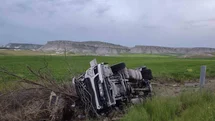 Ankara'da Tır Devrildi, 1 Kişi Yaralandı