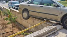 Kütahya'da Freni Boşalan Araç Tehlike Yarattı
