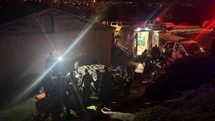 Erzincan'da Otomobil Devrildi İki Kişi Yaralandı