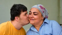 Antalyalı anne ömrünü Down sendromlu oğluna adadı: "O sağ olsun bana yeter"