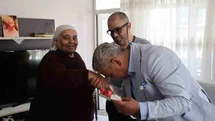 Otizmli ve engelli bireylerin annelerine Anneler Günü ziyareti