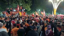 Galatasaraylı taraftarlardan Batman’da coşkulu kutlama