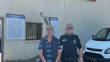 Uzaklaştırma kararını hiçe saydı, polise direndi