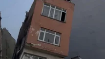 Erdek'te Bina Yıkıldı