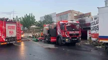 Başakşehir’de parfüm imalatı tesisinde çıkan yangın 8. saatinde söndürüldü