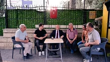 Vali Varol, taksi durağında esnafla bir araya geldi