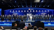 Rektör Çakmak, SAHA 2026’da savunma sanayii temsilcileriyle bir araya geldi