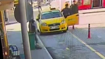 Kontak anahtarı üzerinde bırakılan taksiyi alıp kaçmaya çalıştı, köşeyi dönemeden yakalandı
