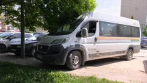 Yaşlı Adam Servis Aracının Çarpmasıyla Yaralandı