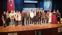 Meslek Liseliler 'Hamlet' ile Sahne Aldı