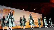 Alanya’da kültürleri buluşturan dans ve müzik şöleni başladı