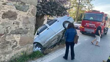Muğla'da Otomobil Taş Binaya Çarptı