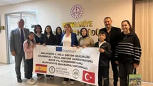 Burhaniye'de Öğrenciler Müdürü Ziyaret Etti